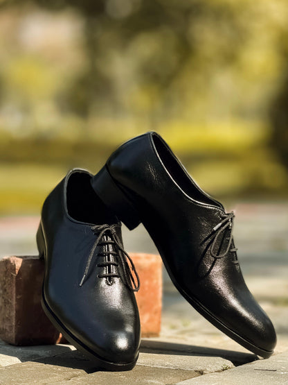 Pure Leather Black wholecut Laces Shoes